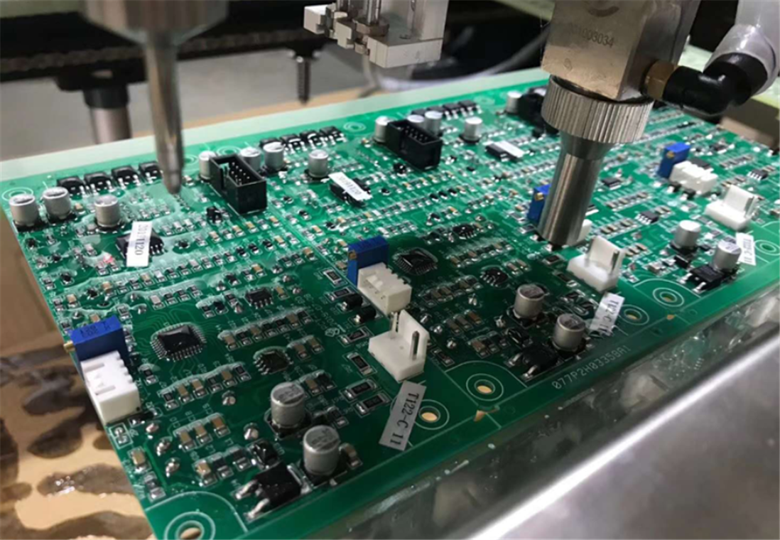 苏州某电子厂购买2台全景视觉点胶机用于PCB板点胶生产